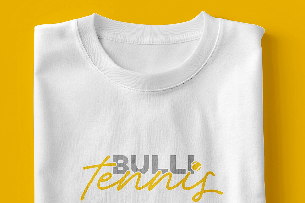 Bulli Tennis folded Tshirt